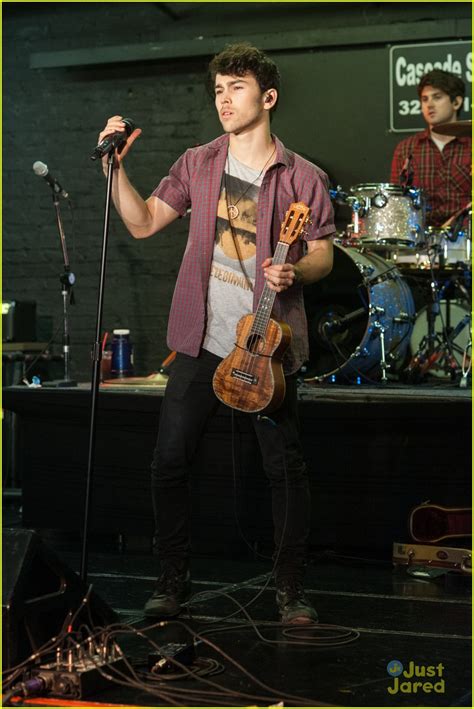 Full Sized Photo of max schneider starts off tour los angeles 04 | Max Schneider Rehearses for L ...