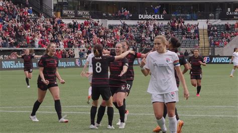 Slomo Hina Sugita Scores Her First For The Thorns With A Diving