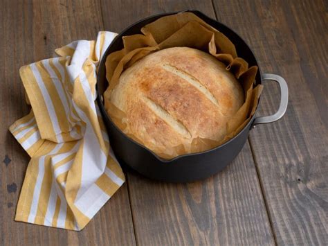 Best Dutch Oven For Bread Baking 3 Recipes Included Imarku