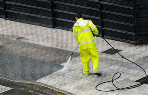 Commercial Pressure Washing