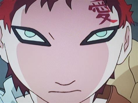 Oi. Please don't pause Naruto. We were looking at Gaara through one of ...