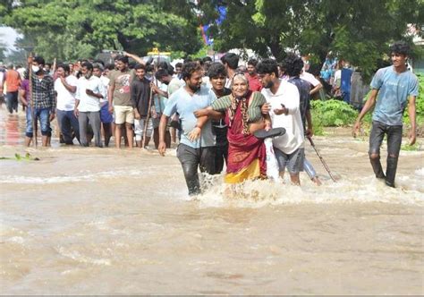 Lluvias MonzÓnicas Dejan 17 Muertos Y Varios Desaparecidos En India