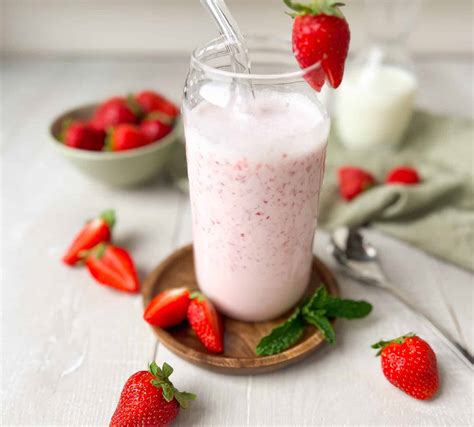 Erdbeer Milchshake Frisch In Den Sommer Sheepysbakery