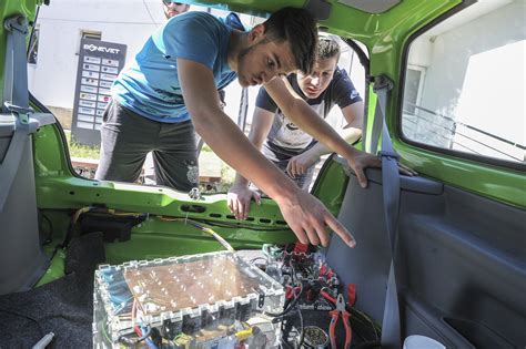 Bonevet Electric Car 029 Web Prishtina Insight Prishtina Insight