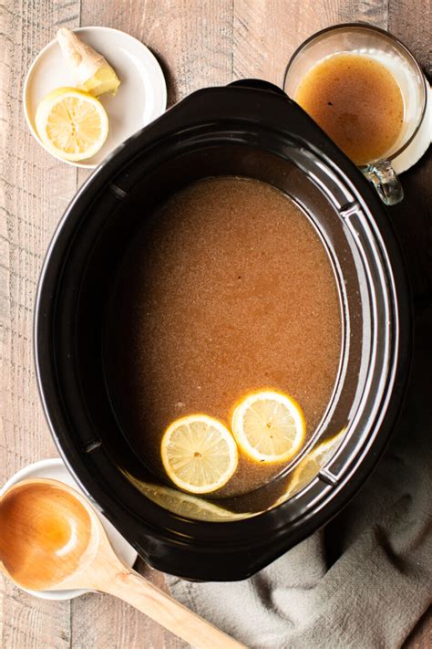 how to make beef bone broth in slow cooker