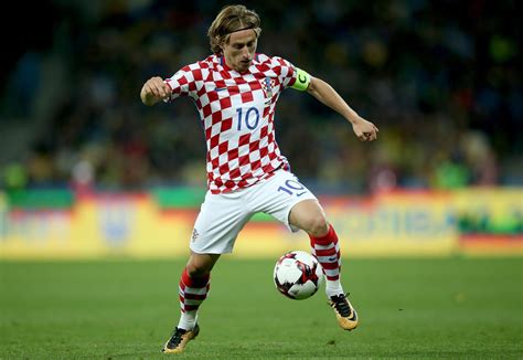 Galerija Uefa objavila Luka Modrić nominiran za momčad godine str 4