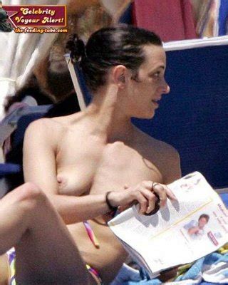 Asia Argento Exposing Her Nice Big Boobs Paparazzi Shoots And Showing Pussy Porn Pictures Xxx