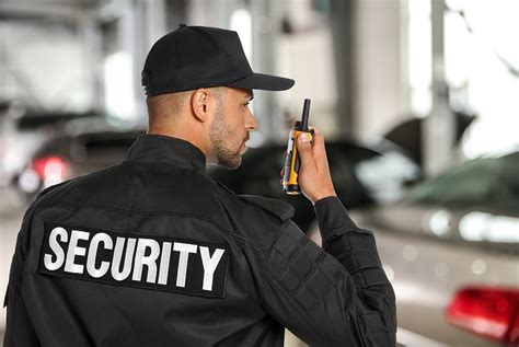 Advantages Of Hiring A Security Guard To Protect Your Business