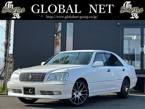 Toyota Crown Royal Saloon Premium Pearl White Km