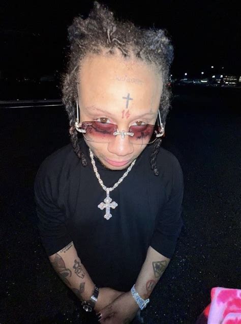 Trippie Redd Chaos Aesthetic Chris Brown Videos Cross Necklace