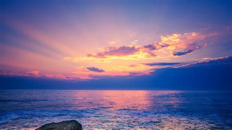 Light Purple Sky Above Beach Rock 4K HD Nature Wallpapers | HD ...