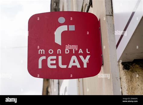 Mondial Relay Hi Res Stock Photography And Images Alamy