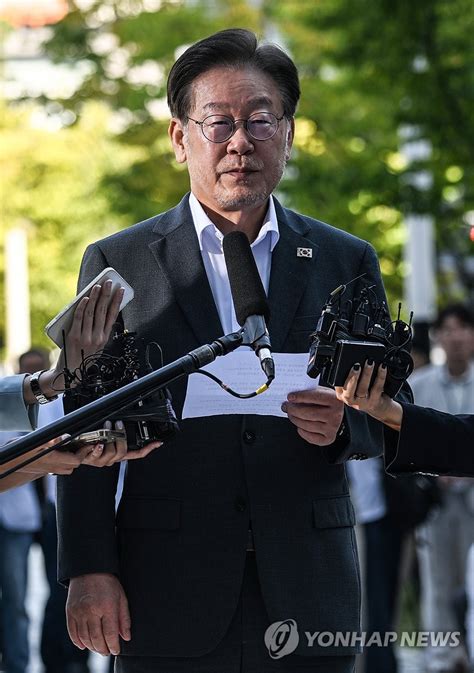 이재명 수원지검 도착…대북송금 의혹 피의자 신분 연합뉴스