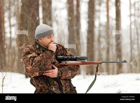 Hunter Aiming Rifle Hi Res Stock Photography And Images Alamy