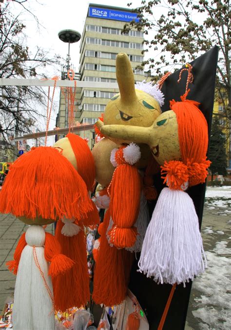 Martenitsa: Bulgarian festival ushers spring in