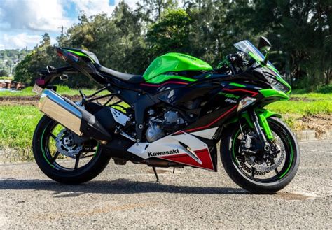 2021 Kawasaki Ninja ZX-6R KRT Edition (bike review)