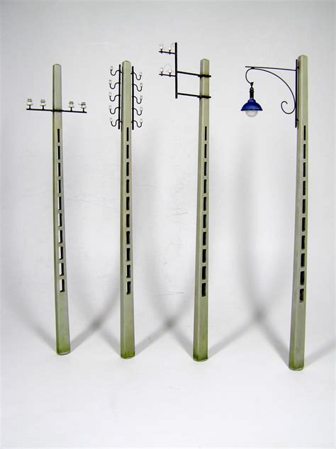 Miniart Concrete Telegraph Poles