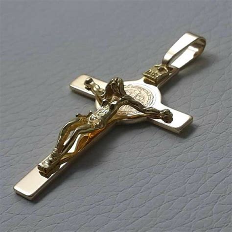 Crucifijo Con Medalla De San Benito Oro Amarillo 18 Kt Gr 5 70 Unisex