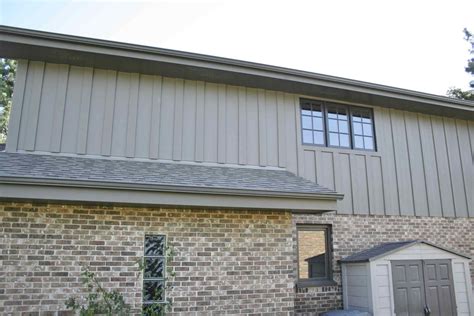 Vertical Siding Using Hardiepanel Timberbark Fiber Cement Siding With Alside Aluminum Gutters In