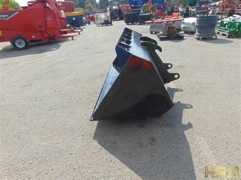 Ft General Purpose Bucket New Hrn Tractors