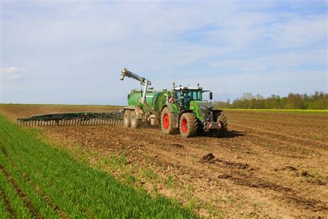 LU Schmidt Ronneburg Fendt Vario 930 Mit Garant Kotte Fass Beim