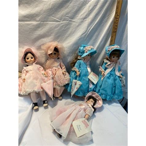 5 Madame Alexander Dolls