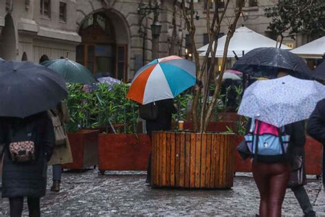 Cuánto podría llover en la semana por el sistema frontal La Tercera