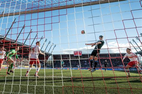 SSV Jahn Regensburg Arminia Bielefeld 04 02 2023 DSC Arminia Bielefeld