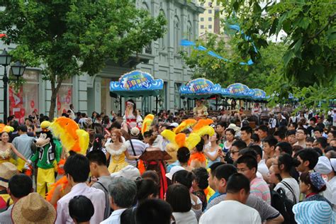 Photo, Image & Picture of Harbin International Beer Festival Parade