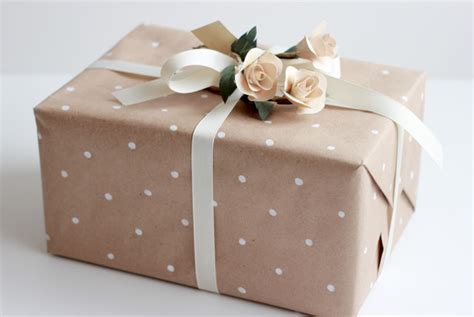 Wrapping An Exquisite Wedding T Packaging Supplies Tipspackaging Supplies Tips