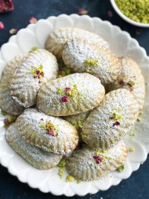 Maamoul Cookies with Pistachio (معمول بالفستق) – Cookin' with Mima