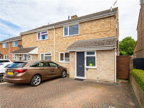 3 Bed Semi Detached House For Sale In Barry Avenue Bicester Ox26 £