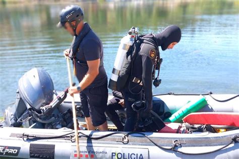 Aparece el cadáver de un hombre flotando en el mar