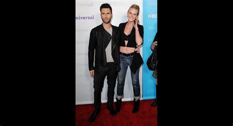 Photo Adam Levine Et Sa Compagne Anne Vyalitsyna Lors De La