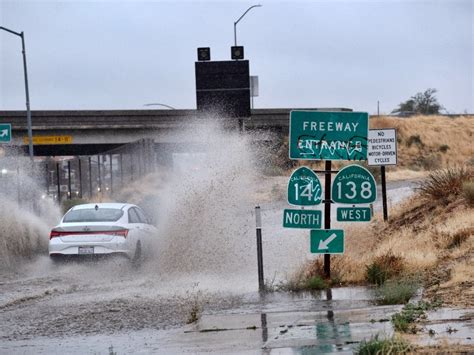 Flooding, Mudslides Shuts Down LA Freeways; Storm Closes Schools | Los ...