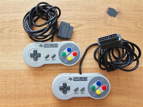 SNES Konsole inkl 2 Controllern OVP Game und Zubehör Kaufen auf Ricardo