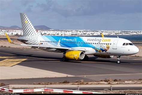 EC MLE Vueling Airbus A320 232 WL Photo By Marco Materlik ID 1230657