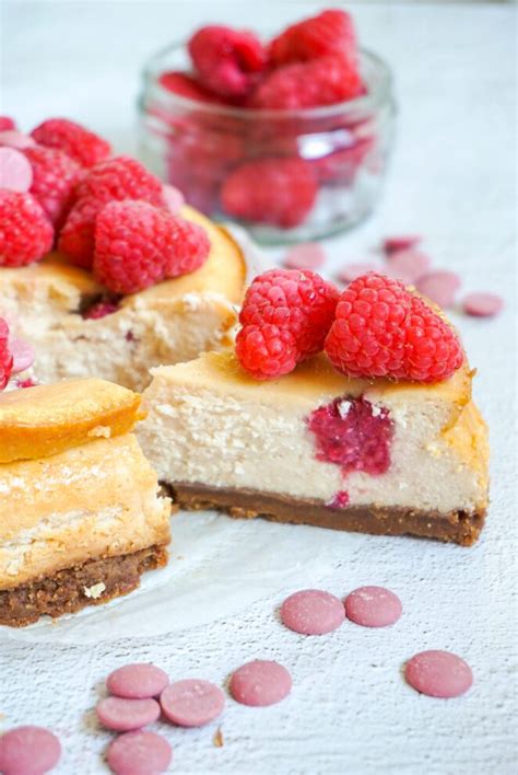 Cheesecake Met Frambozen En Ruby Chocolade Recept De Notenshop