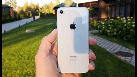 Первое знакомство с iPhone 8 и сравнение камеры с Galaxy Note 8 - YouTube