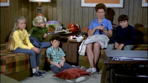 Watch The Brady Bunch Season 1 Episode 23 To Move Or Not To Move