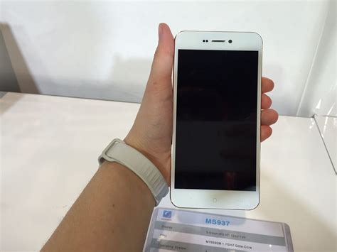 This Super Cheap Android Phone Looks A Lot Like The Iphone Business Insider