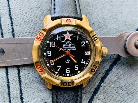 Montre Bracelet Vostok Komandirskie Armored Vehicles Remontage Manuel