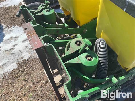 John Deere Max Emerge Planter Units Bigiron Auctions