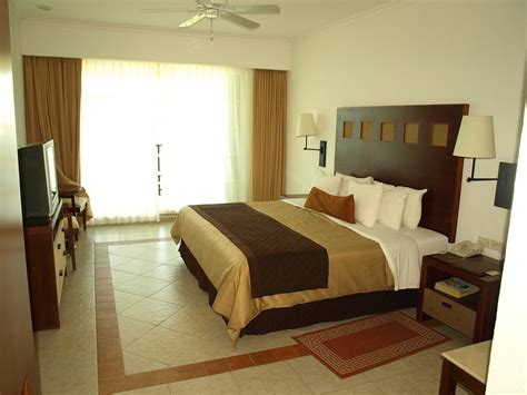 Hotel Marina El Cid Cancun - Riviera Maya | RedWeek