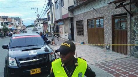 Hombre Asesina A Su Esposa A Sus Dos Hijos Y Trata De Suicidarse En