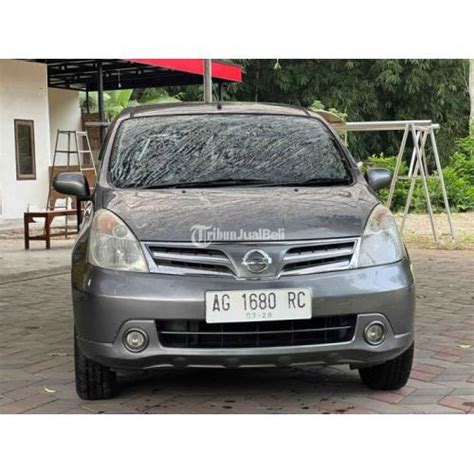 Mobil Nissan Grand Livina XV 2011 Manual Grey Second Istimewa Siap