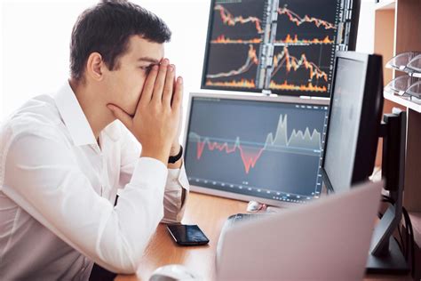 5 Risiko Investasi Saham Yang Perlu Diperhatikan Awas Rugi Berkeluarga