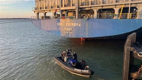 Reino Unido Hallan 137 kilos de cocaína en casco de un barco atracado