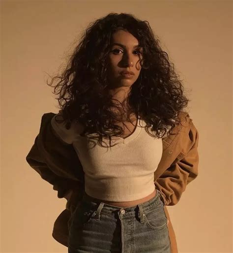 Alessia Cara Biography Age Career Parent Birth Place Siblings