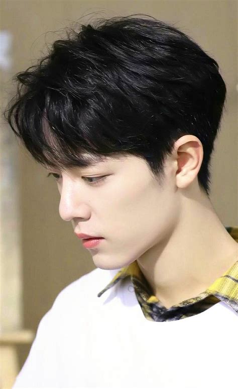 😎 Xiao Zhan 🤍 ️ Hair Styles Handsome Faces Mens Hairstyles Short